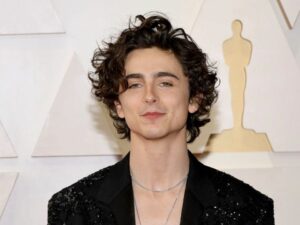 who is timothee chalamet dating