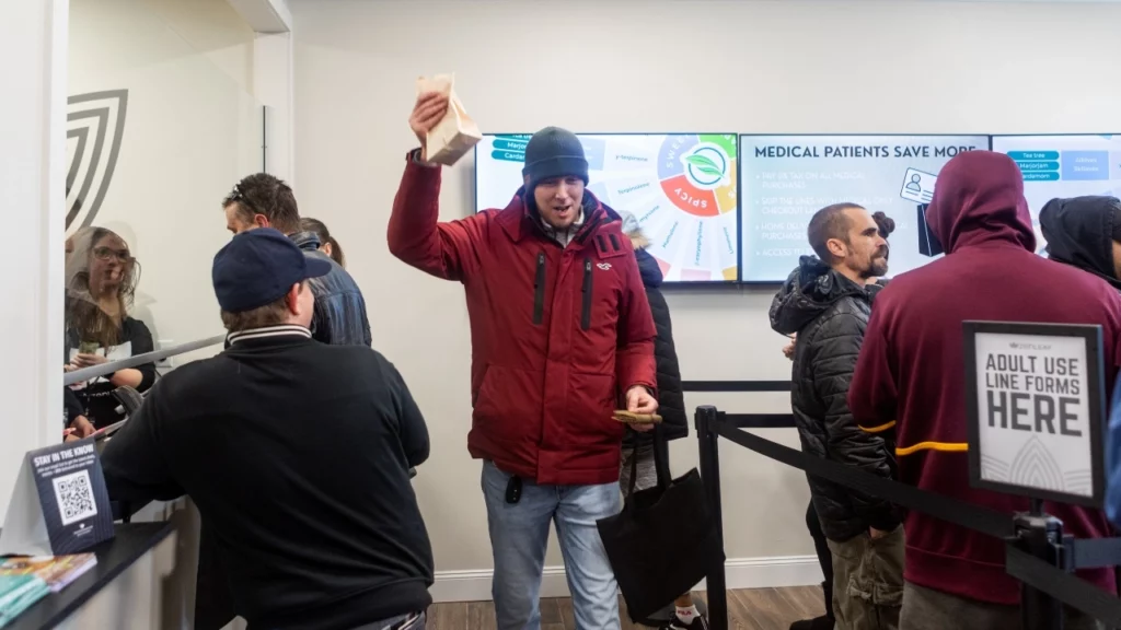 How Marijuana Businesses Are Boosting Customer Loyalty By Offering Seeds To Customers?